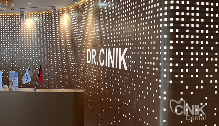 Cinik Dental clinic reception area